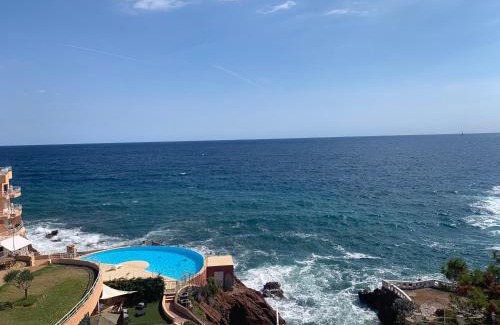 Le Trayas Apartment | Cap Neree Petit coin de paradis pieds dans l eau