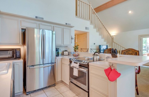 Coldspring House | Cape Royale Home w/Deck - Walk to Lake Livingston