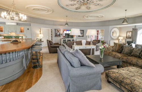 Llanrug Cottage | CAPEL MAWR, pet friendly, luxury holiday cottage in Llanrug