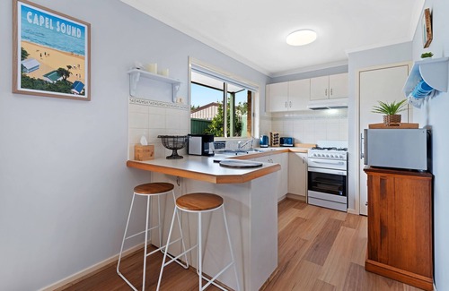 Capel Sound House | CapelHelm by Ready Set Stay- Sleeps 5 Guests