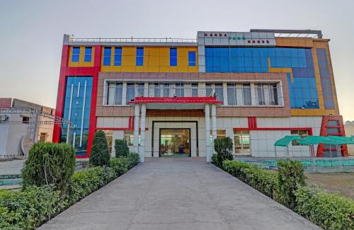 Sikandra Rao Hotel | Capital O Kanha Resort