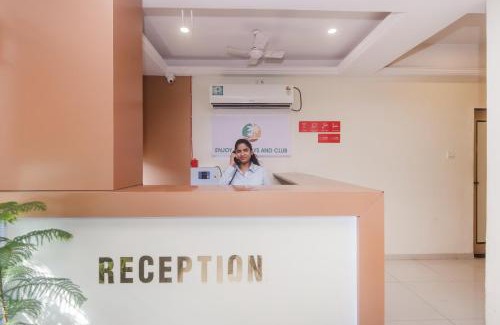 Malad West Hotel | Capital O Orbit Inn Near Infiniti Mall