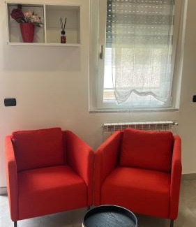 Magenta Apartment | Caprotti 6
