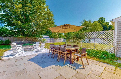 West Yarmouth House | Captain Clark's