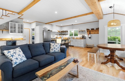 Spruce Head House | Captain's Quarters, newly renovated home with hot tub