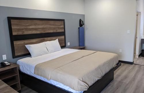 Mont Belvieu Hotel | Captain Suites