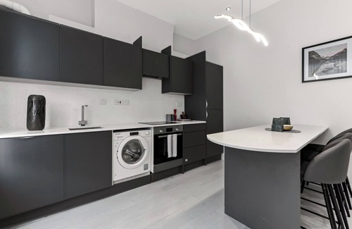 Camberwell Green Apartment | Captivating 2-bedroom Flat in London