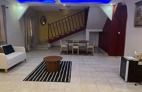 Brusubi House | Captivating 5-bedroom duplex with 4 toilets