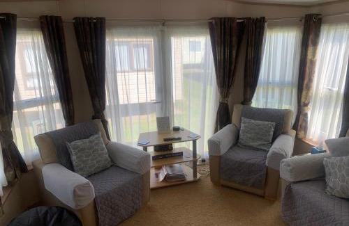 Towyn Resort | Caravan by the Sea B48