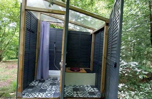Beulotte-Saint-Laurent House | Caravane Vintage : Nuit Insolite Dans la Région des 1 000 Étangs Vosges du Sud