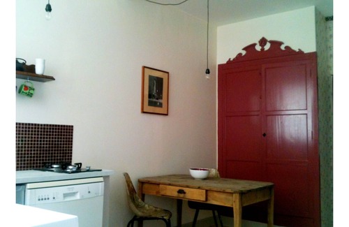 Trebes Cottage | Carcassonne: village house with swimming pool 2 steps from the Canal du Midi