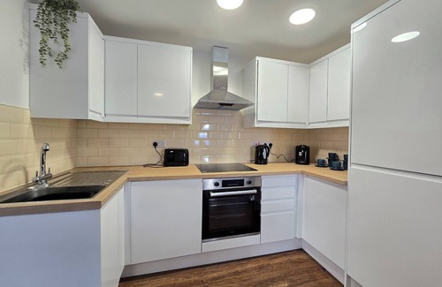 Century Wharf Apartment | Cardiff flat with roof-terrace