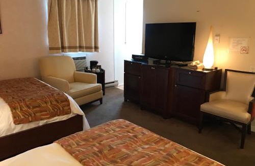 Talbotville Hotel | Cardinal Court Motel