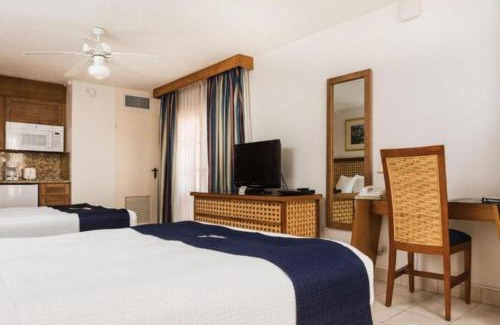 Palm Beach Apartment | Caribbean Palm Village Resort