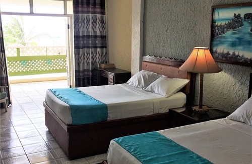 Montego Bay Resort | CariBlue Beach Hotel