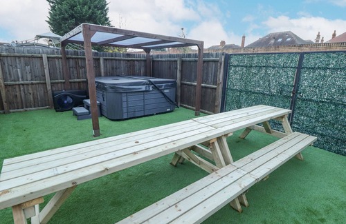 Skegness Cottage | Carlton House