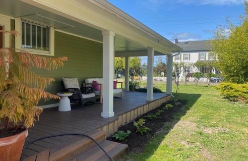 Carlton House | Carlton Wine Vacation House