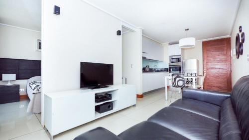 Apoquindo Apartment | Carmelitas I Contemporary