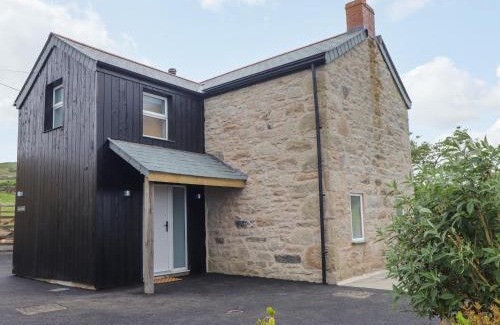 Pendeen House | Carn House