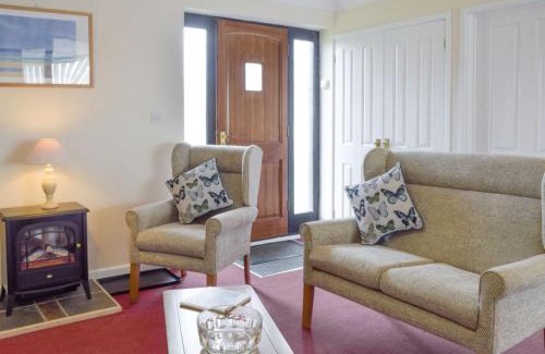 Wenhaston House | Carol's Cottage - E3043