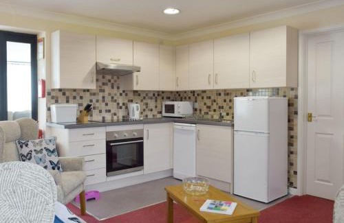 Wenhaston House | Carol's Cottage - E3043