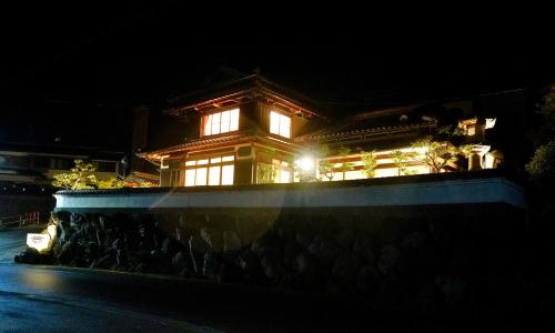 Ochi Villa | Carpe Diem Kamaida