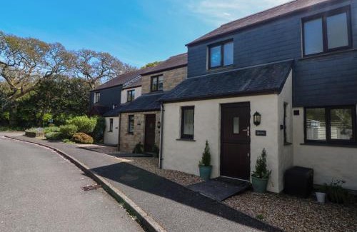 Falmouth House | Carrick Cottage