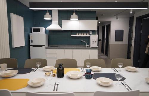 Yeonnam-dong Apartment | Carrie's home - Luxury Modern House