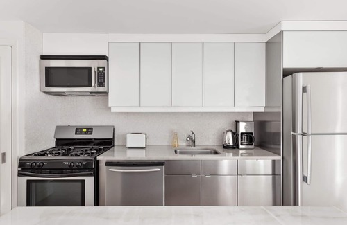 Carroll Gardens Apartment | Carroll Gardens, Brownstone 2 Bedroom with garden, one block to F/G station