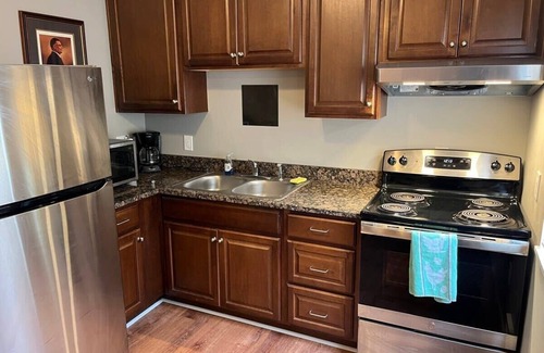 Norwood Apartment | Carter #3, Two bedroom unit near Xavier, Downtown