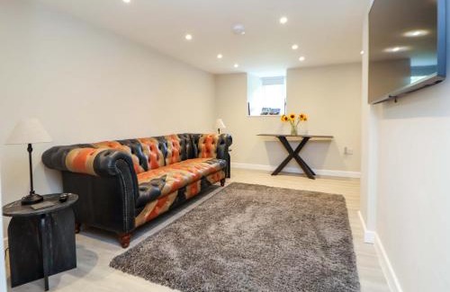 Treffynnon House | Cartref