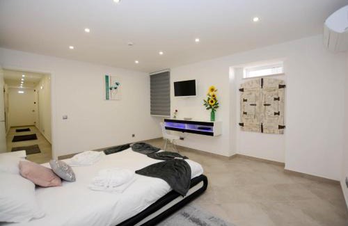 Poco Partido Bed & Breakfast | Carvoeiro B&B and SPA