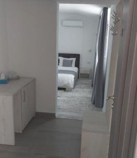 Curtea De Arges House | Casa 1 Mai