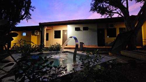 Ciudad Del Este Hotel | Casa Alamanda - Posada Urbana