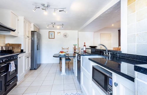 Figueira Villa | Casa Alegria. 3 Bedroom Villa, private pool, BBQ, free Wifi. Close to beaches.