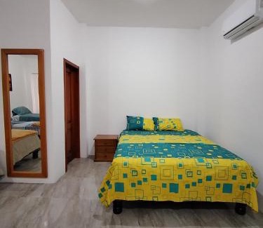 Puerto Villamil Apartment | Casa Almendro