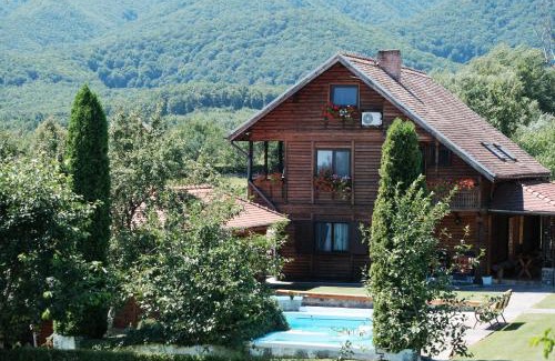 Cisnadie House | Casa Amalia Tocile -Sadu