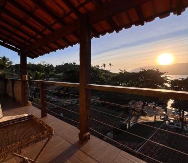 Nova Nazare House | Casa amarela
