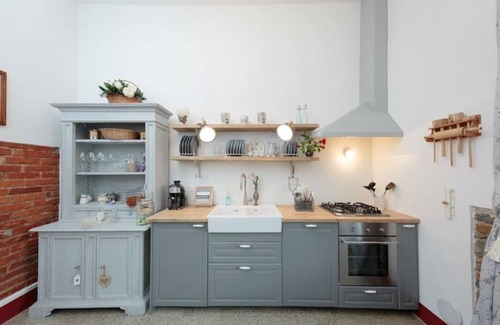 Isolotto Apartment | CASA AMELIE - APARTMENT IN FLORENCE FREE WIFI + ETHERNET