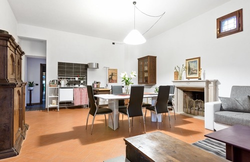 Careggi Rifredi House | Casa Andrea (Apt Grapefruit)