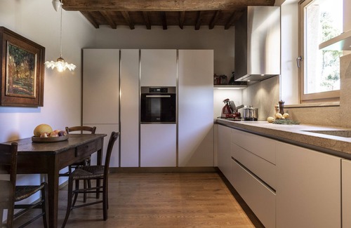 Roccastrada Villa | Casa Archi: Luxurious villa with shared pool, tennis court & breathtaking views!