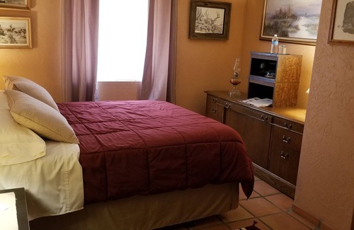 Quemado Bed & Breakfast | Casa Azul Bed & Breakfast