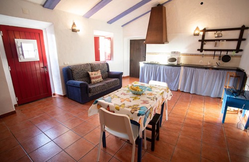 Terena Cottage | Casa AZUL inOrganic farm in Terena - Alentejo, Portugal