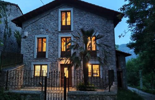 Penamellera Alta House | "Casa Bardales"