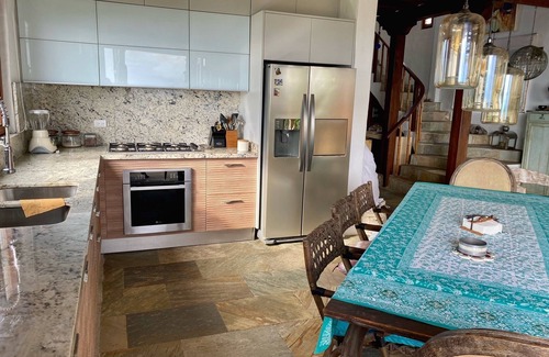 Puerto Villamil House | Casa Baronesa Waterfront Villa