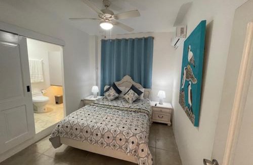 Crucita Bed & Breakfast | Casa Bella Bed & Breakfast