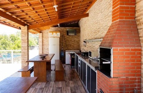 Confins House | Casa bem equipada com piscina,churrasqueira e WiFi