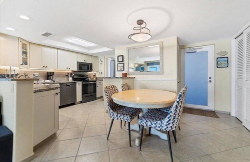 Siesta Key Villa | Casa Blanca - A102 - Discover Your Siesta Key Paradise