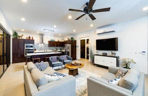Playa Hermosa House | Casa Blanca