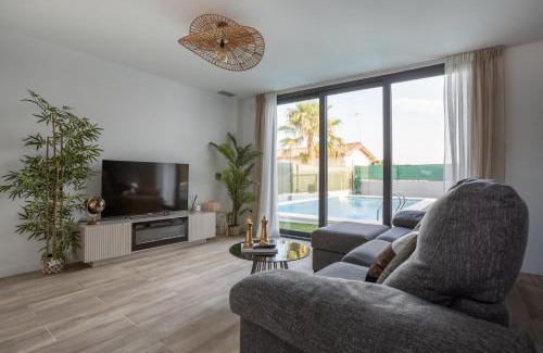 Chiva Villa | Casa Blanca - Villa con piscina